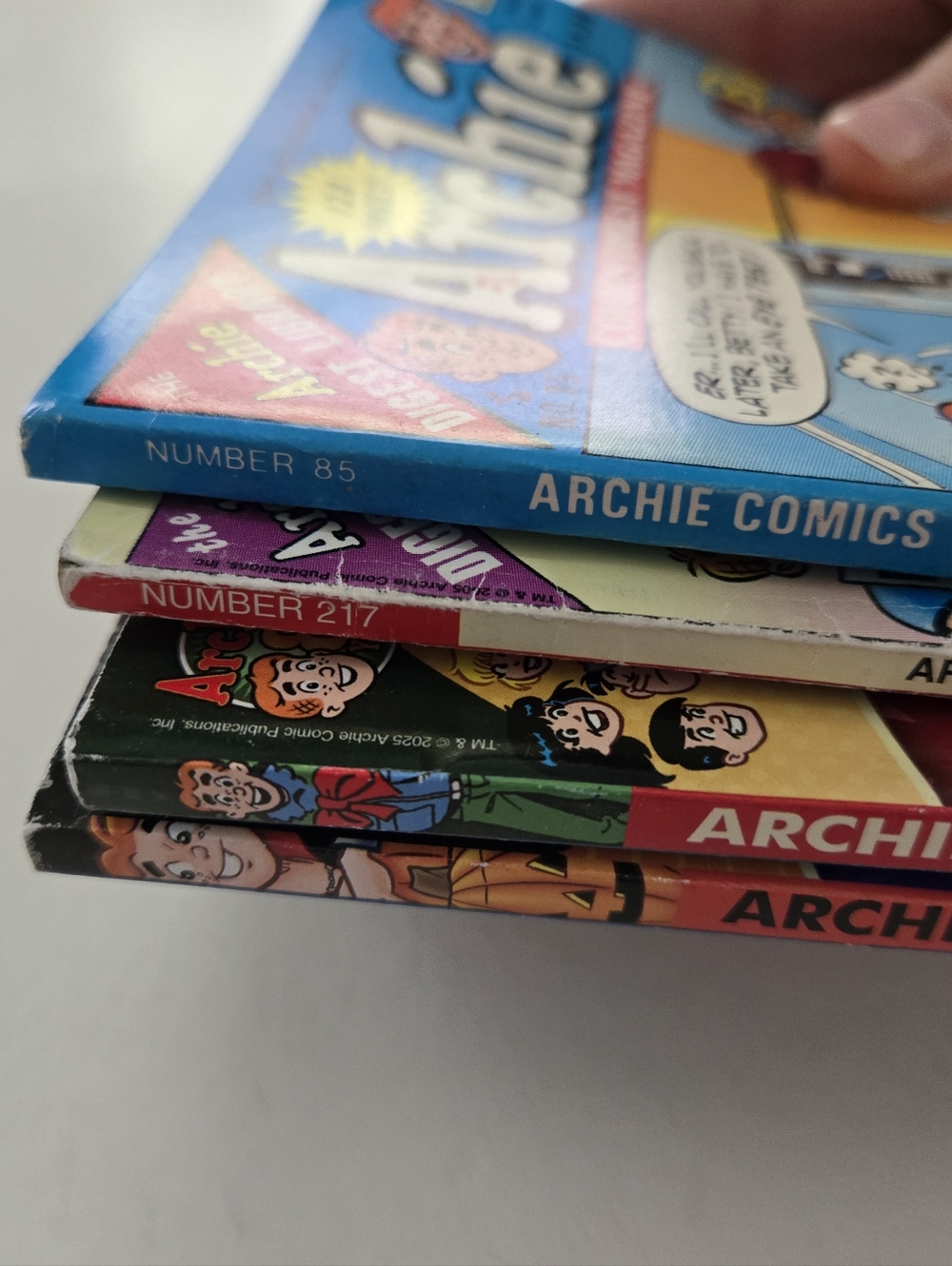2 Archie Digest Comics Halloween Special Christmas 2 Archie Digest Magazines - Picture 9 of 9